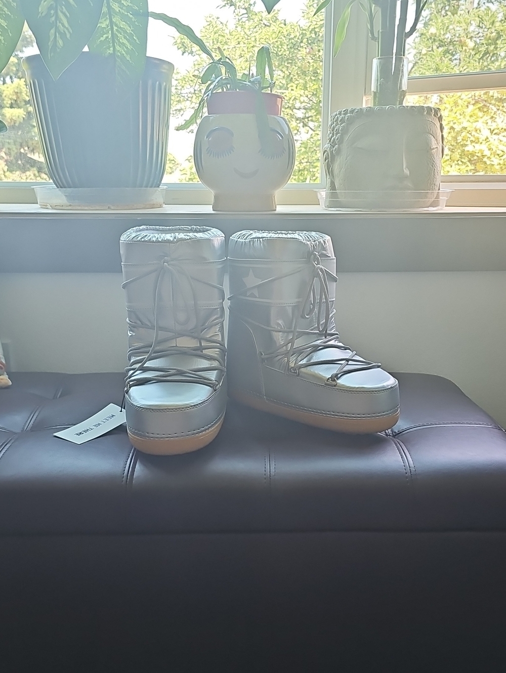 ●●MEET ME THERE SILVER LOW "MOONBOOTS" NWT SIZE EU42/US9●●